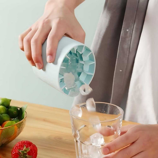 Mini Silicone Ice Bucket – 2-in-1 Ice Cube Maker & Storage Box