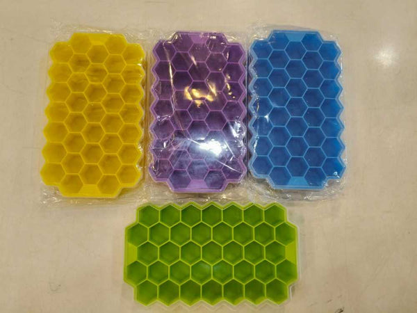 Honeycomb Silicone Ice Tray – 37-Grid Hexagon Ice Maker with Lid ( Multicolored)