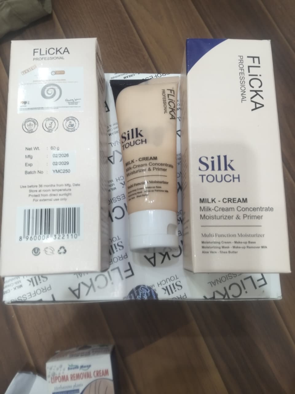FLICKA Professional Silk Touch Milk-Cream Concentrate 60g | 3-in-1 Moisturizer, Primer & Makeup Base | Multi-Function Hydrating Face Cream